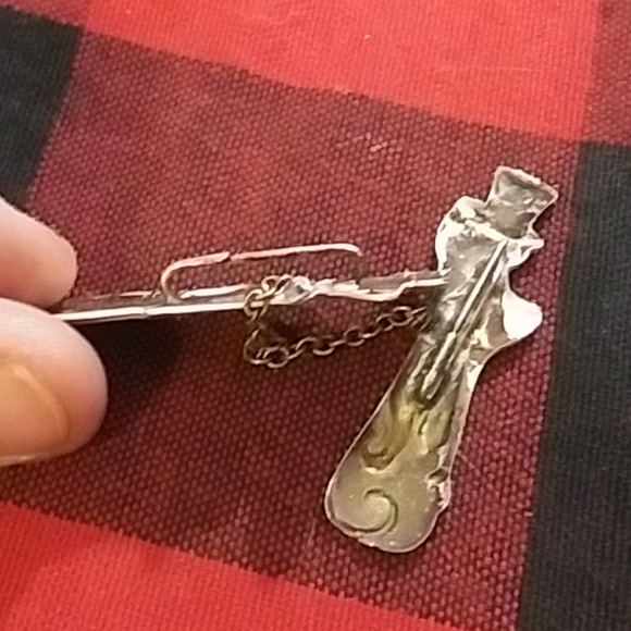 Vintage Hanna Barbera Yogi Huckleberry Hound pins - Picture 3 of 4